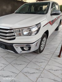 تويوتا هايلوكس • ٢٠٢٥ • ٣٠٠٠٠ كم