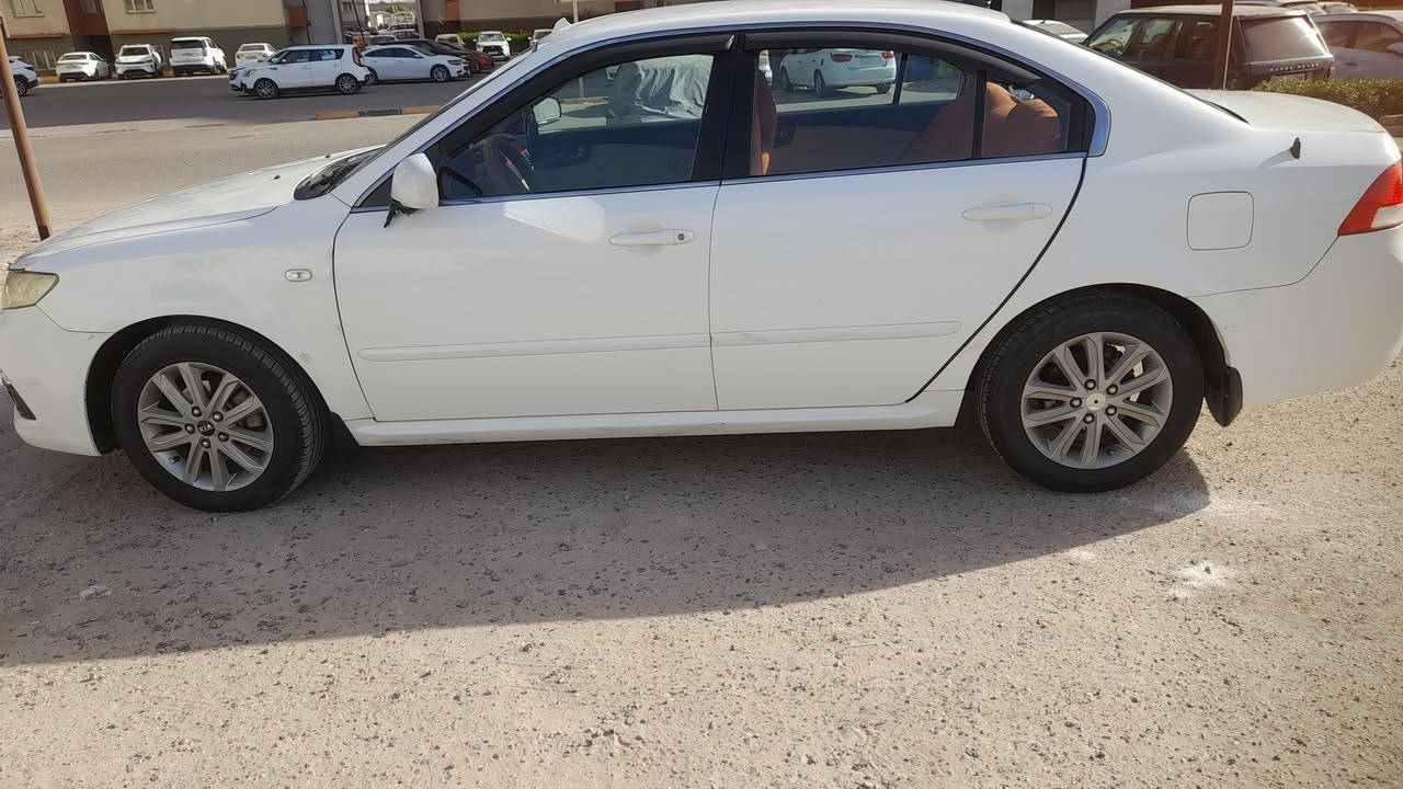 سلام عليكم ورحمة الله وبركاته سياره كيا اوبتيما موديل ١٠خليجي رقم دهوك بسمي لسنت 29  مصفره من كلشي تريد تحويل تريد وكاله سياره خير من الله بيها بس بارد جاملغ اليمن شويه سياره كلش حلوه ومال جناي السعر 127 وبيها مجال ***********  / ***********
