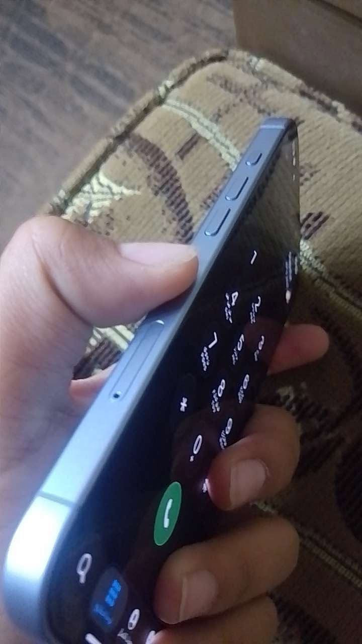 عرض اليوم غير على الايفون 17
‏256 جيجا 
بطارية 100 
مشحون 53 
مرة معاك كفالة سنة من شركة Apple كفالة أربعة أشهر مني جهاز مش مغير في إشي وكالة جهاز وتر بروف
للتواصل على الواتس او للبدل على 15 pro max مع دفع فرقيه


**إذا كنت صاحب هذا الإعلان وتريد حذفه لأي سبب، رجاءا أرسل رسالة إلى الدعم الفني**