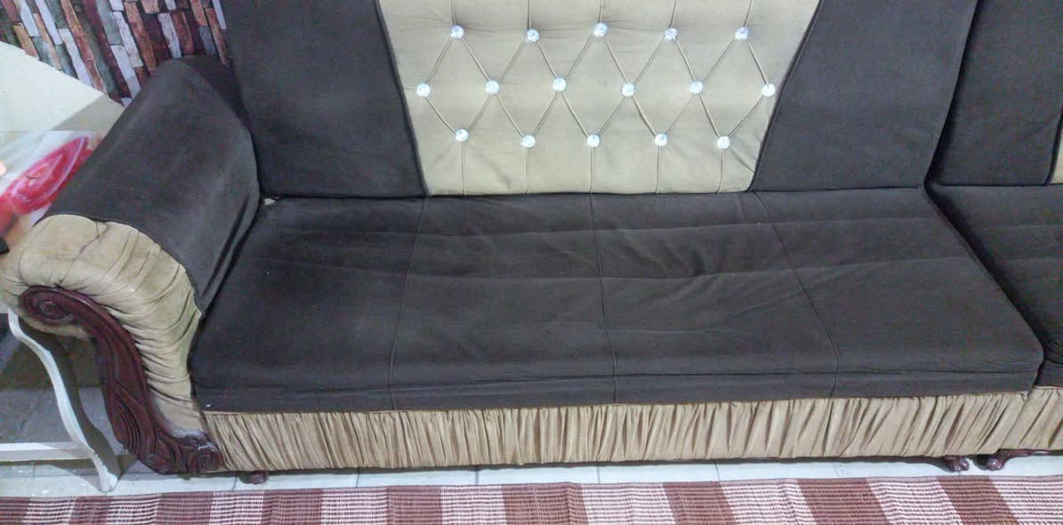 تخم ديوان 10 مقاعد 
السعر 210 
العنوان بغداد الدوره


**إذا كنت صاحب هذا الإعلان وتريد حذفه لأي سبب، رجاءا أرسل رسالة إلى الدعم الفني**