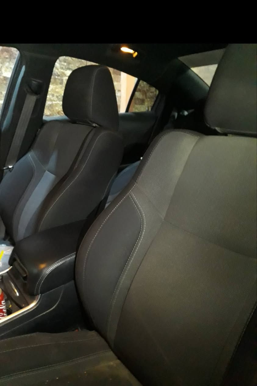 جارجر ١٥ رالي بغداد تشغيل عن بعد شاشه جبيره كشن حضن كشن كهربائي كشن تدفئه تبريد محرك ٣٦٠٠ تو ويل تحكم شفتات استيرن مري قلاب بصمه تشغيل وابواب وصندوق بصمه كامره دواره حساسات خلفيه دمام ويل ٢٠ لايت زنون حادثها جاملغ وربع البنيد وصار بيه صبغ بين البابين السائق وخلفه أثر شخط سعرها ١٨٨ مع المجال *********** واتساب /حله
