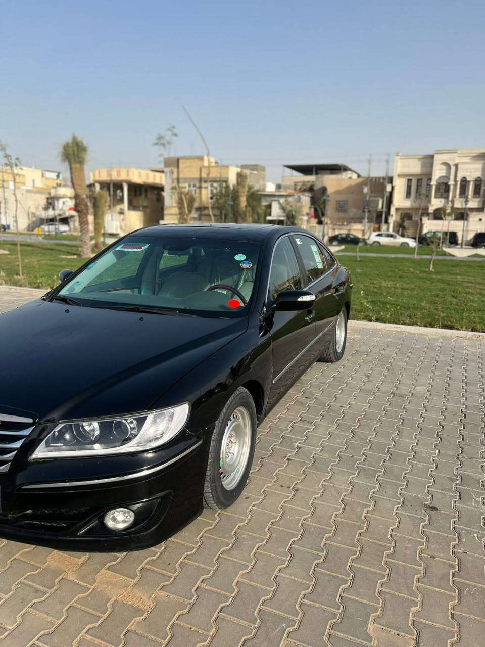 ازيرة مديل 2011 رقم وسنوية طبق الاصل سنوية عضم عاج كصة جنطة فقط...سيارة مكفولة من كلشي ماناقصهة اي شي جاهزة من كلشي عنواني بصرة ..السعر 45وبيهة مجال للشراي ....***********
