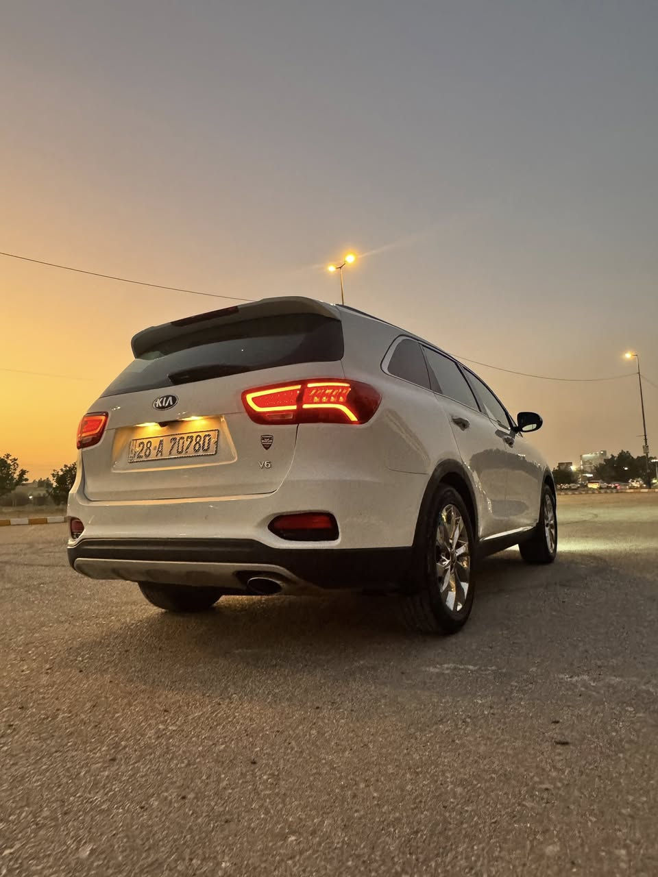 السلام عليكم

سورنتو 2020  خليجي 6 سليندر 

السياره مصبوغه كوله اثر جفيه مكفوله من الكص شواصي الغود عتب مكفولات 

 ، 7 راكب خليجي
  دبل شباج
فول مواصفات عدى الفتحه
نظام ترحيب 
بصمه ابواب وتشغيل 
لايتات زينون 
 كشن كهرباء  
كامرا خلفيه 
دبل حساس امامي خلفي
 فول تحكمات ستيرن 
بردات خلفيه 
٣ انظمه قيادهة
صندوك كهرباء 
تبريد ٣ قطع 
وبقيه المواصفات معروفه
سيارة جديدة جاهزة من كل شي  سيارة جديدماتصرف عليه 

دينار  رقم الانكليزي نجف بسمي الجديد وهزة جديدة 

ماشية81 الف 

مكاني نجف 
سعره 168ورقه 
رقمي ***********
