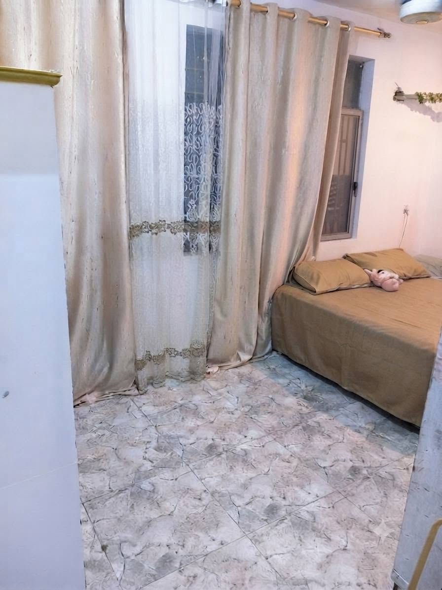 بيت للبيع المساحة 120 متر العنوان شرطه الرابعه سويب قرب معمل الثلج يحتوي ع حولي وصاله وغرفتين نوم ومطبخ وطرمه للإستفسار ع الرقم التالي:
***********
