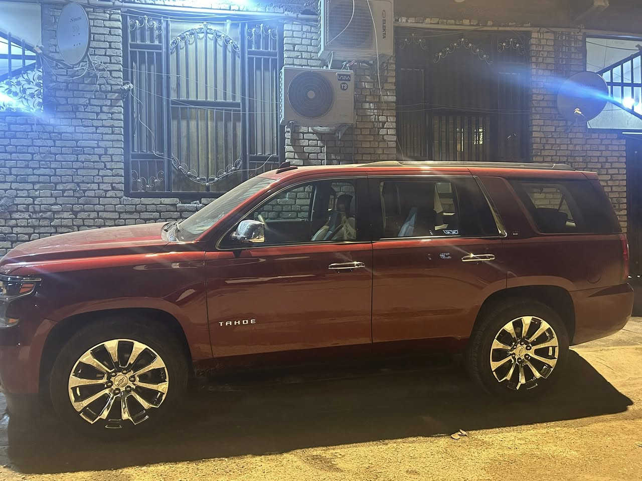 شفرليت تاهو
مودل 2019
ماشيه 124,000mi
مواصفات LT2
فول ماعدى البصمه
الضرر قطعتين

للستفسار على الرقم
***********
