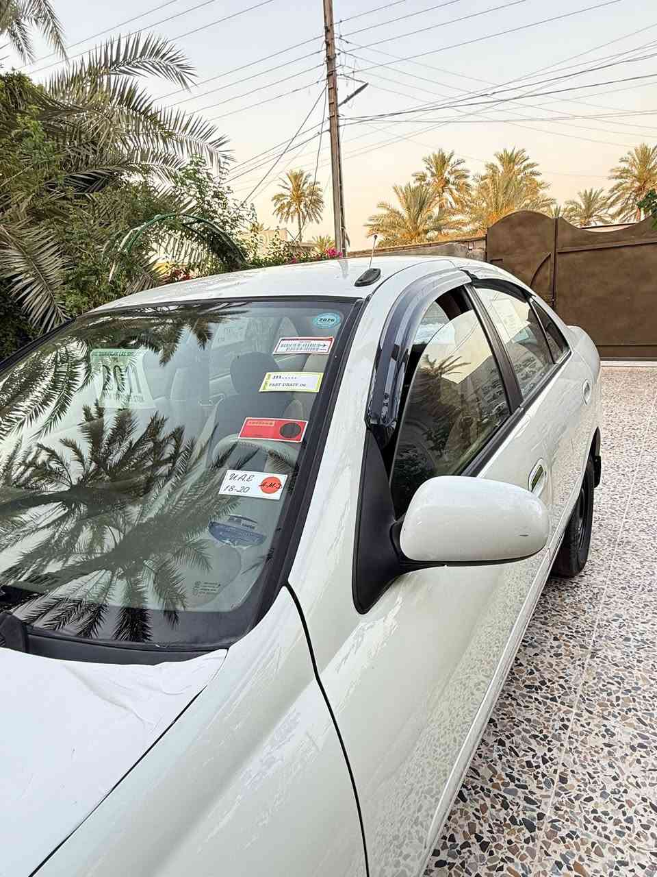 السلام عليكم 
نيسان سني ياباني موديل ٢٠٠٩
محرك اسود 
لون ابيض صدفي 
تبريد تدفئة ١٠٠٪؜ 
كهربائيات تحكم كلها ١٠٠٪؜
رقم سليمانية باسمي السيارة 
السيارة نظيفة ومكفولة بالعافية على الياخذها 
عنواني بغداد العبايجي 
رقم للتواصل ***********

