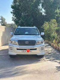 للبيع لاندكروز 2015 كفالة عامة رقم بغداد 6 سلندر  تشغيل عن بعد  عداد ا...