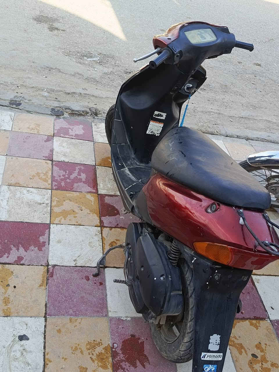 دراجه ساسوكي للبيع كامله من كلشي ما عده سلف لباتري ضعيف بس شغال السعر ب200 وبيهه مجال حك الجيه ***********
