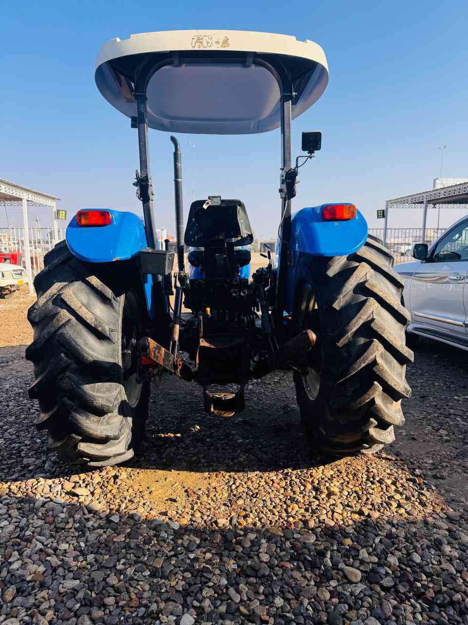 السلام عليكم 
نيو هولند حجم 80
موديل 2016 
مكينه جديده 
رقم ديالى 
العنوان واسط شيخ سعد 
الاتصال 
***********
***********
