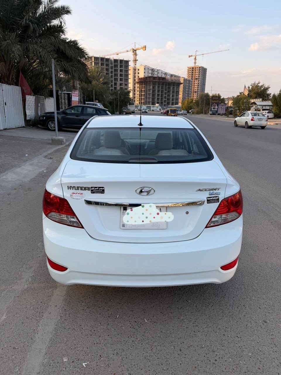 اكسنت 2012 بلو السياره جديده ومكفوله من الصبغ والتعديل والتبديل والبارد والشخوط حتى الدعاميات..
فووول موصفات رقم بغداد
محرك 1600..
فتحة سلايد..
اشاير بل المري..
شاشه وكامره..
ويل كب.. 5
تبريد تدفئه كله على وضع الشركه...محرك كير برغي ممفتوح بيها..
5 تجاوي... اربعه دسك.. دبل ايرباك...
السياره جديده وعلى ايدي وجاهزه للاخير..
..... ***********..... مكاني بغداد الكرخ شارع الضغط قرب الاعلام..
