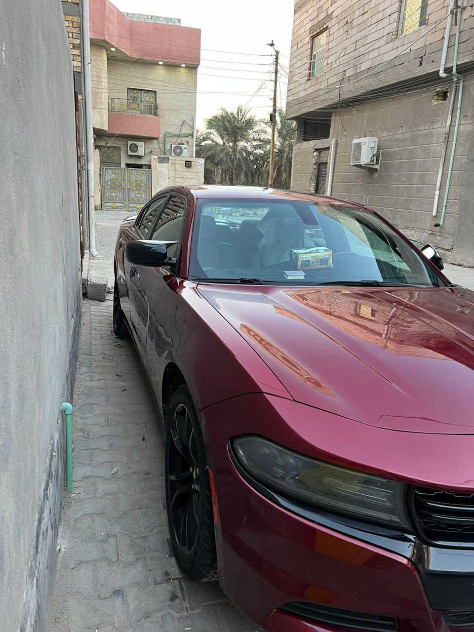 جارجر 2020فول 1/1 رقم بغداد حره باسمي 
محرك 3600
حادث طرف البنيد + جاملغ بارد حادثه جداً بسيط 
تبريد راديتر بلاد 
 
السياره جاهزه من كلشي واستخدام شخصي جداً جديده ماشيه فقط 68 الف ميل حقيقي 
فتحة سقف 
كشنات جلد حار بارد + كشنات خلفي حار 
خزن ميموري 
رادار جانبي 
السعر 235مجال بسيط 
***********
عنوان بصرة البصرة, العراق
