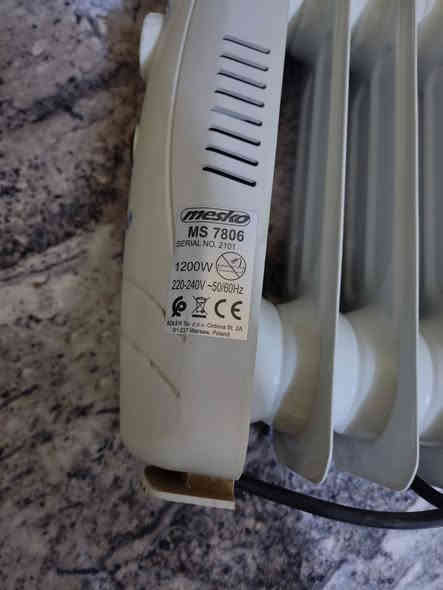 صوبات 2 زيتيه حجم صغير وحجم كبير
صغيره 30 
ول كبيرا 35 
مكاني ديالى بعقوبه 
***********
