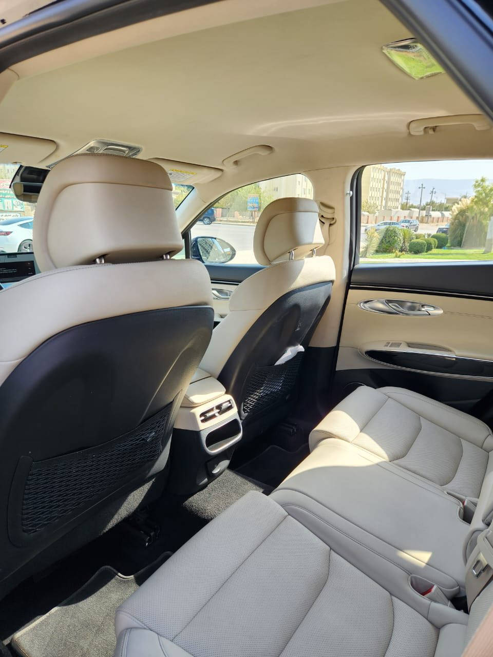 جينسس GV70 موديل ٢٠٢٣
رقم السليمانية ماشية ١٦ الف مايل
مواصفات فول بدون بانوراما
سعر ٣١٠$ ورقة بيها مجال
***********
