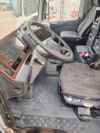 كتروس ٢٠٠١ • حجم ١٨٤٣ • فلات جوانب متحركة