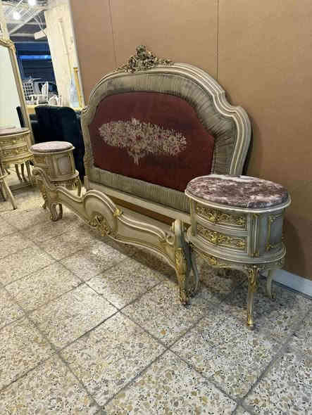 للبيع غرفه مصريه زان مودرن اسطح مرمر 
للحجز خاص
