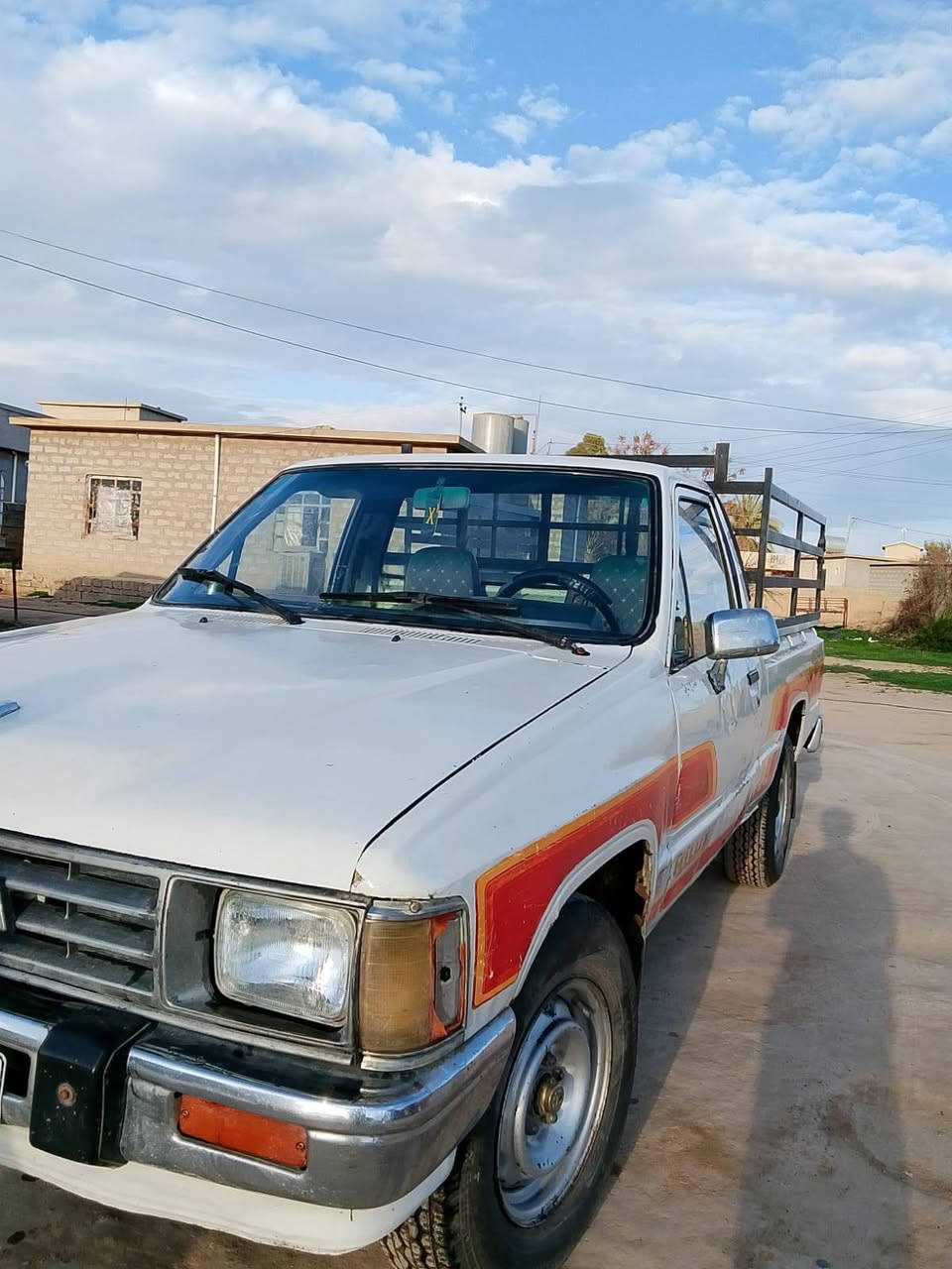 بيكم تويوتا 88 كروسيده للبيع
رقم صلاح الدين دولي بأسمي شرط تحويل السنويه للـ 28 
بدون صبغ فقط تكحيل وتعديل بارد باب السايق 
 السعر: 53 
للأتصال: ***********
