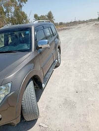 مواصفاتهة فتحة سقف ودمام وتحكم استيرن جهتين وانضمة انزلاق ودفلوك وتراك...