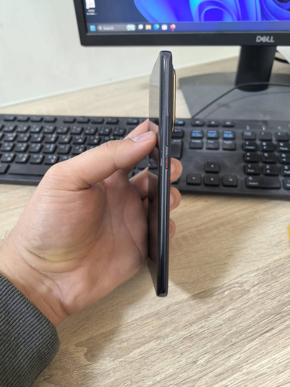 سلام عليكم
هواوي نوفا 10 برو 
الشاشة:6.78  - 120 هرتز - OLED
الذاكرة : 256/8
الكاميرا:50 + 8 + 2
 المعالج:Snapdragon 778G 4G
البطارية:4500  - 100 واط
نظافة 99% 
مكفول من الفتح 
بدون غراض 
السعر 250 وبي مجال 
مكاني نجف توصيل جميع المحافظات 
***********
