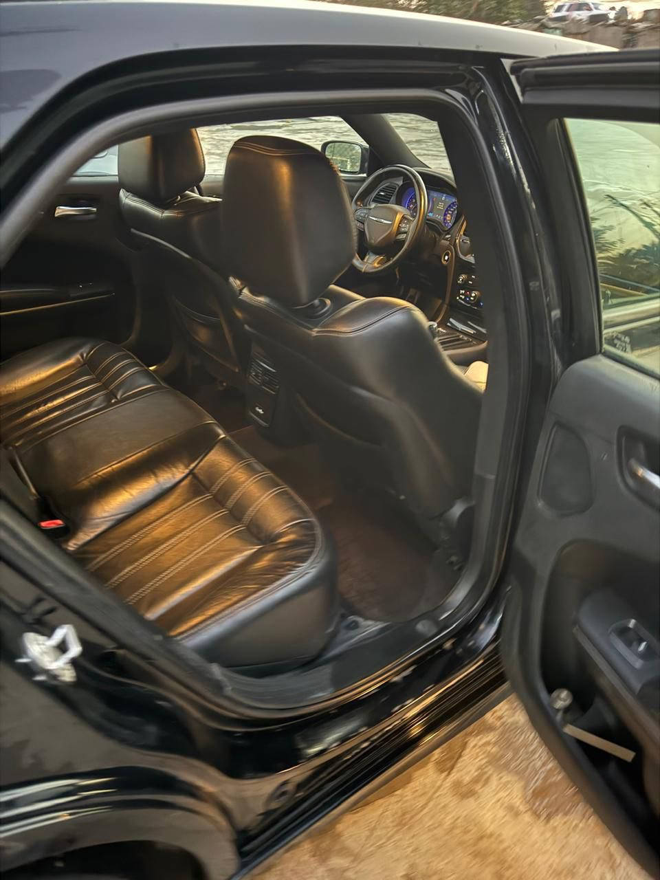 سلام عليكم اوباما  مديل 2018 فئه. S فول مواصفات ومعروفه مواصفاتها وارد كندي اي ضربه مابيها سياره كفاله وجديده خير من الله كشنات تدفئه تبريد شاشه جبيره لايت زنون عالي ناصي ويل مديل 2021 رقم سليمانيه بااسمي الدولي كير مااوس شفتات استيرن رقمي *********** 
سعـرها. 250 بيها مجال. مكانـي بغداد
