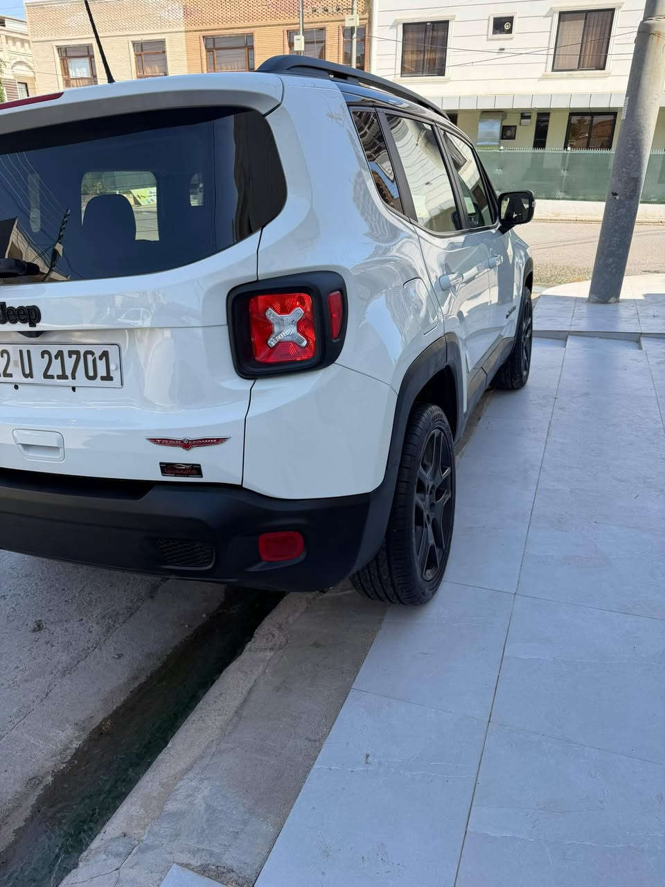 السلام عليكم
ZACNJDC16PPP40765

jeep renegade (trailhawk)

حادثها بابين مبدل نفس اللون وجاملغ مصبوغ
ايرباك سستم 

مواصفات trailhawk

محرك 1.3 تيربو

ماشية 27800 كيلو متر

بصمة 
هندبريك كهربائي
شاشة+ كامره
تحكمات 
تشغيل عن بعد

السعر 132 وبيها مجال 

رقم السيارة اربيل / باسمي

مكان السيارة : اربيل

‎رقم تلفون

 0️⃣7️⃣7️⃣1️⃣5️⃣3️⃣2️⃣2️⃣9️⃣0️⃣7️⃣

0️⃣7️⃣5️⃣0️⃣2️⃣6️⃣7️⃣1️⃣2️⃣0️⃣0️⃣


**إذا كنت صاحب هذا الإعلان وتريد حذفه لأي سبب، رجاءا أرسل رسالة إلى الدعم الفني**