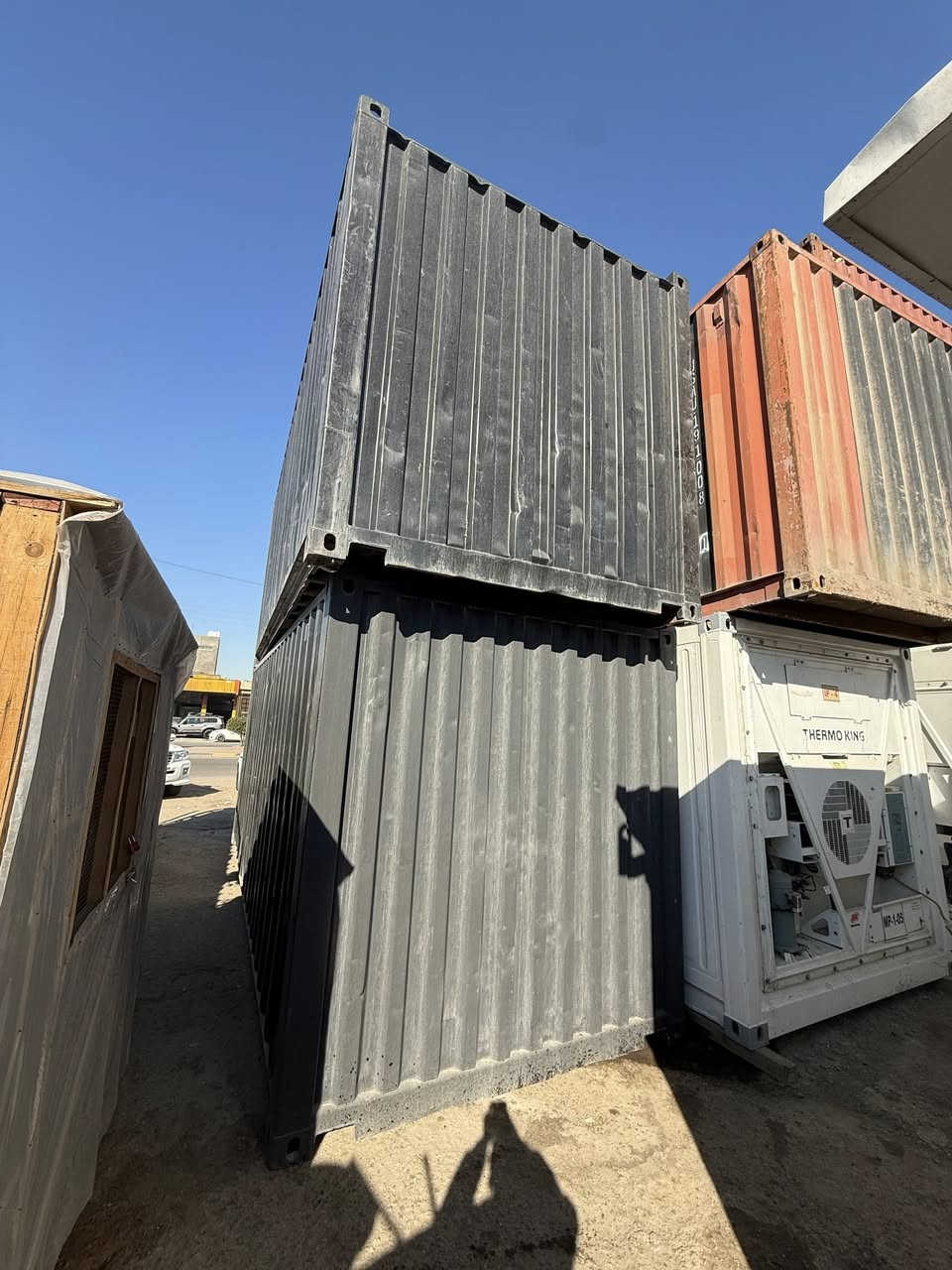 حاويات بيع طول6 متر ارتفاع 290 الوان شعب
حاويات حديثه نظافة 100% سعر 21 ورقة ￼ ***********📞
