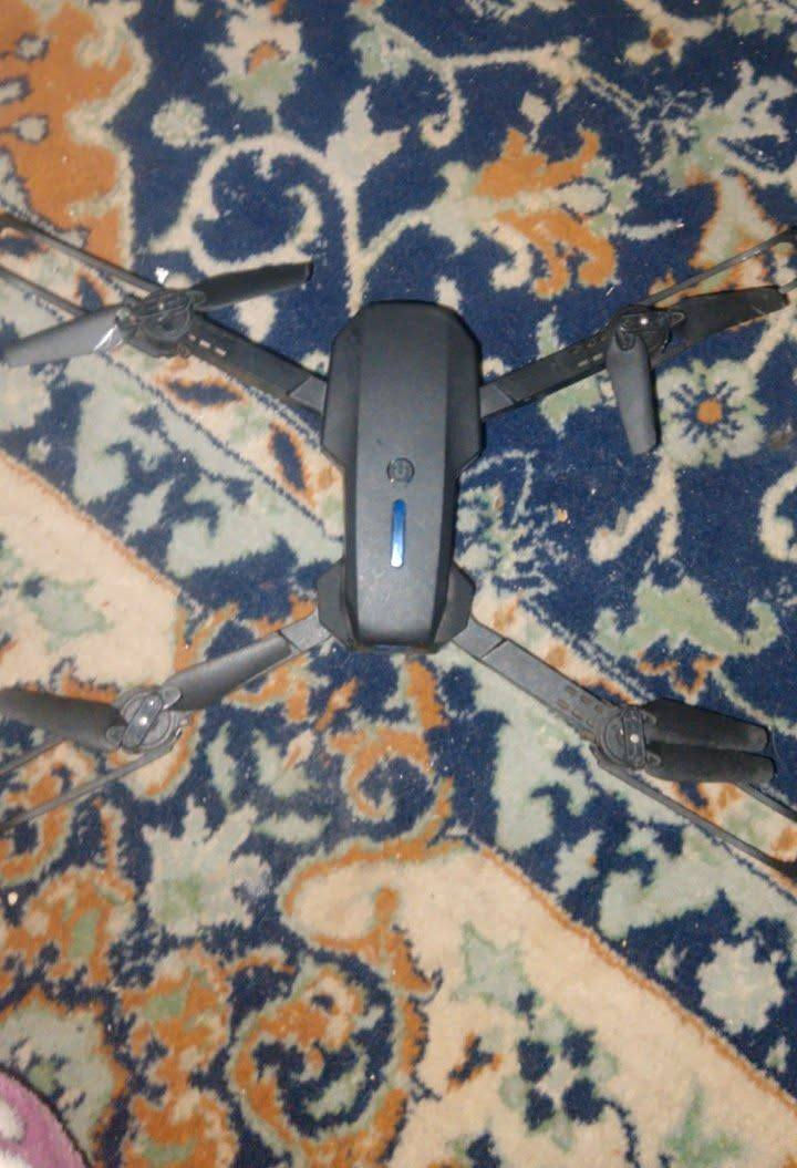 درون E88 جديده بس بيها شغله انو ثكيله مجاي تطير ماعرف ليش بس تشتغل سعرها قفل على اول تم 10تالاف
واتساب ***********
