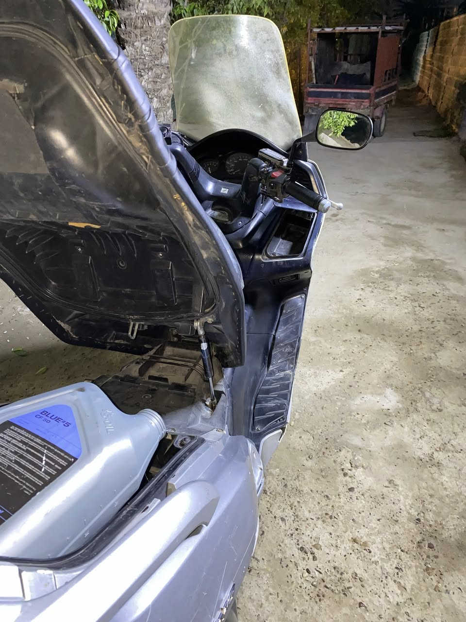 سلام عليكم
للبيع دراجه سلفر ونج جي تي 600CC.                                                   سويج سكيورتي 
وارد امريكي 
اوفر مود 
نضام ABS
شلعه تاكل الكاع معدل 180 او تاخذ اكثر 
دشبول مسح ابدل بنفسجي 
يدات تدفئه 
منضومه زنون اصليه عالي ناصي 
دبلات مكفوله 
تخم تاير جديد 
كهربايات كلها شغاله 
مكينه مكفوله برقي واحد مامفتوح منها 
اوراقها كامله 
بيها نواقص بصيطه كلش 
سعر الدراجه 13 او بيها مجال حك الجيه 
مكان الدوره ***********
