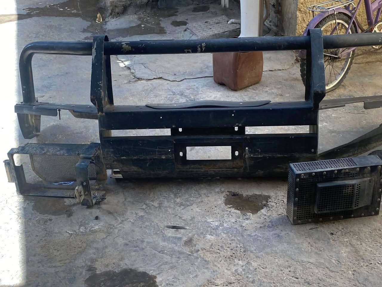 دعامية قطرية البيع مع محتوياتها  رادار صندوق  هوك سحب.  تواصل علا رقم ***********
