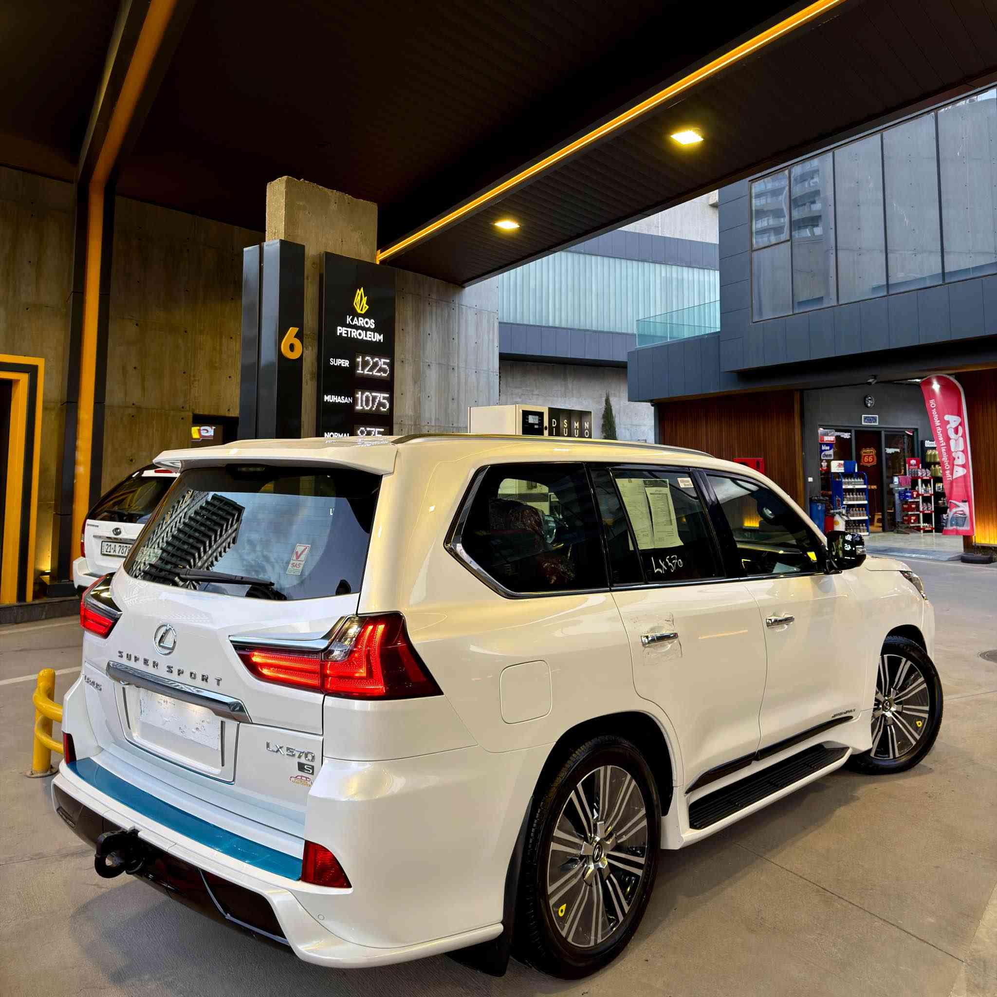 Lexus LX 570. Super sport     2018    67,000km
﷽
🔻ارخص سعر بكل العراق
ماشآءالله  تحدا شرط ماكو هيج نضافطها 🔥
أخت زيرو بل كارتون 📦📦
🔷(سياره بدون بدون موراوس )
🔹لكزس 2018   LX 570
🔹بريمی 📦
🔹 مكفولة كفالة عامة من الدعامية إلى الدعامية
‏‎بدون صبخ .بدون بارد  ،بدون رصعات ،بدون حتى شخط🔹
‏‎دعاميات هم بدون صبغ ،رمل مابي ،لحية بدون صبخ ..بقية كلها بشرط

🔹ماشية 67 الف 
               
 فول فول المواصفات 🔹
داخل أحمر
  ➕بصمة➕ الانزلاق➕ورقة البيانات➕شغال كشن جلد و هيلتر 
الاحتلال➕راس ديفيد➕ 5 كاميرات  ➕ثلاجة➕زينون، جلد جاف  تدفئة شفط التبريد خزينة➕هواء مزدوج➕نظام ايكو سبورت,➕حساسية الديك المؤخرة  مرايات➕الفتحة➕باب خلفي جك➕رادار إمامي

محرك كير بشرط مامفتوح 🔹
سيارة حيل نظيفة كلشي عل بلاد لوك
سنوية زنكة كلشي جديد مدفوع لـ2029
باسمي السنوية بشرط تحويل و خرامة 
سيارة مابيـها دينار مصرف كامل من كل نواحي

نظافه ١٠٠٪؜ كامل سيرفس بدون نقص و بدون مصرف🔹
سياره مال بيت أي نقص مابيها 4 إطارات جديدة تحتها

نفسي يوم /تحويل و وكالة حاظر 
مكانك /داخل سليماني

🔸سعر 665$
🔸موبايل/ *********** السليمانية, العراق
