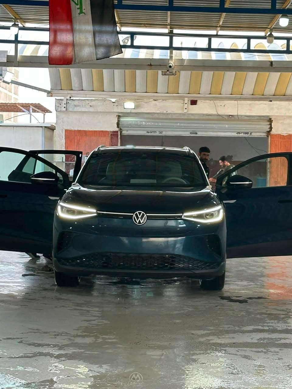 Volkswagen
‏ID4 pro s 2023
السلام وعليكم للبيع او مراوس
كهرباء بلكامل فور ويل ممشى  شحنة الوحدة 550 كيلو 
بطاريه حجم كبير
سياره وارد امريكي ضربه جاملغ أيمن وراجع بارد تبديل فقط دعامية بدون صبغ
 ماشية 40,000 كيلو بأسمي
مواصفات
رادار كامرات 360 تحكم ستيرت تدفئة كشنات وستيرن مع مساج مقاعد اوتو ستوب امامي خلفي حساسات انارة متغيره الالوان داخل السياره ، بانوراما ،  داخل لون مميز 
نقطة عمياء ، تحديد مسار وباقي هواي مواصفات الالماني .
ملاحضة/ داخل العراق تعرضت لضربه دراجه صار بارد شي بسيط الباب الايمن موجوده صوره الضربة 
السعر نهائي 17,500$
📍 بغداد حي الجامعة


**إذا كنت صاحب هذا الإعلان وتريد حذفه لأي سبب، رجاءا أرسل رسالة إلى الدعم الفني**