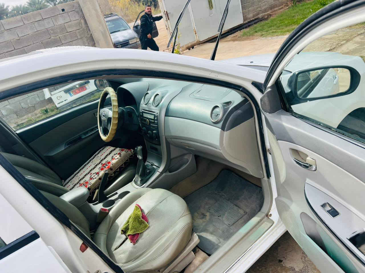 السلام عليكم تحيه طيبه،،، للبيع بي واي دي مؤديل ٢٠١٣ رقم واسط مميز كير عادي فول مواصفات فتحه بصمه بصمه أبواب اشاير مري فول مواصفات كير وصدر وكهرباءيات وتخم تاير كله نضيف سياره بحاله جيده فقط بيهه هلالات معمره ولباقي بلادي سياره بحاله جيده السعر ٤٠ وبيهه مجال العنوان واسط الزبيديه ***********، ***********
