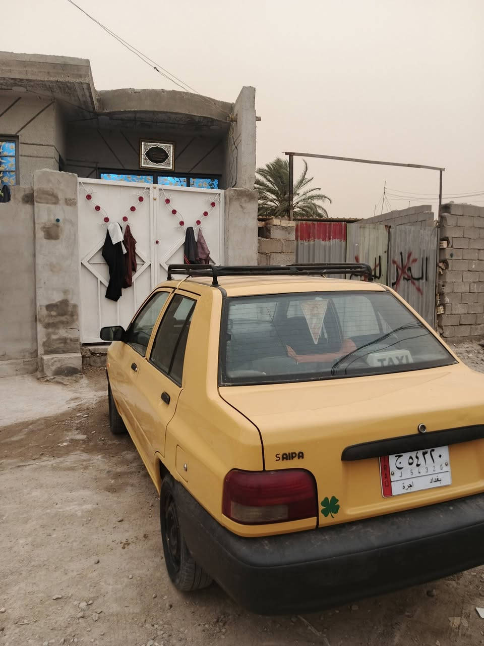 السلام عليكم سايبه موديل 15 سياره نظيفه وجاهزه بده الزوج شام اللغات بدون ضربه شواصي جدد ضربه ما بيها ولا صبغ السنويه ل 28 عليها غرامه ورقتين المشتري يستلم صافي السعر 33 وبيها مجال عنوان بغداد المشتل رقم تليفون ***********
