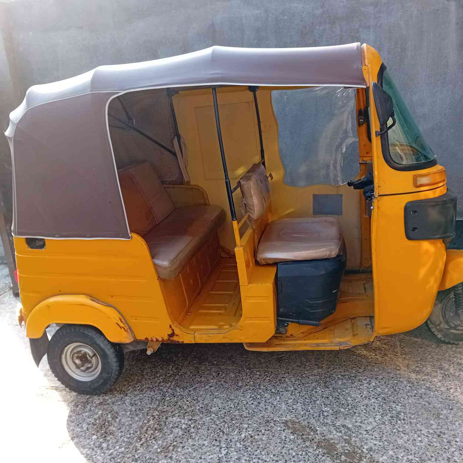 السلام عليكم تكتك موديل 2020 شهر 6 
جاهزة ربع ما تذب عليهه  ورقمها كربلاء مستلم سنويه فقط 
سعرها 5و800 وبيها مجال بسيط ملاحظة شرط التحويل ثاني يوم
رقمي *********** للتواصل
