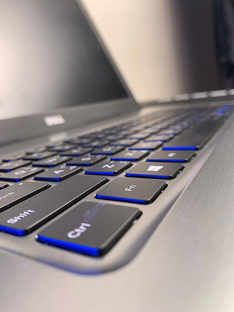 🔥 Dell Inspiron 17 5000
i7-7500U معالج
4GB AMD Radeon R7 M440 كرت شاشة خارجي بحجم أربعة كيكابايت
Intel HD GRAPHICS 620 كرت شاشة داخلي بحجم اربعة كيكابايت شير
8GB RAM DDR4 رام
256GB SSD تخزين
💰 419 ألف
🎮 شنو يسوي كرت 4GB؟
✔ يشتغل فوتوشوب وبريمير بدون تقطيع
✔️يشغل GTA V  وهواي العاب ثانية
✔ مناسب مونتاج 1080p
✔ أفضل من الكروت 2GB فرق واضح بالأداء
 قوي للشغل ونحيف 
📞 ***********
ضمان 10 أيام استبدال
وضمان بطارية ساعتين فما فوق 

واتس : *********** - سعر 419 الف 
توصيل لكل المحافظات
ملحقات كاملة (شاحن + ماوس + ماوس باد + حقيبة)
