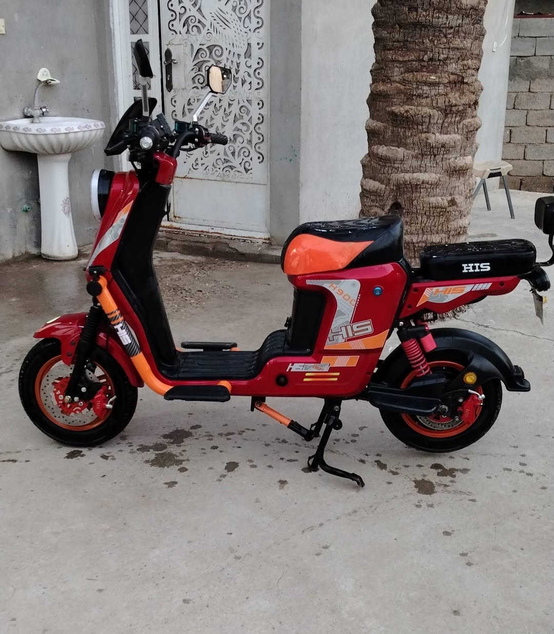 دراجة نضيفة موديل ٢٥ سرعتها ٩٩ بطاريات لكبار حجم ٣٢ مكان بعقوبة تقاطع عبدالله بن علي ٤٠٠ وبيها مجال
***********
