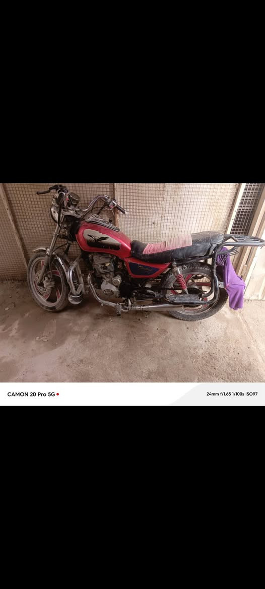 دراجه جونده ما مفتوحه اوراق اصولي مكينه ناعمه السعر250 وبيها مجال وموديلها 2013
***********
