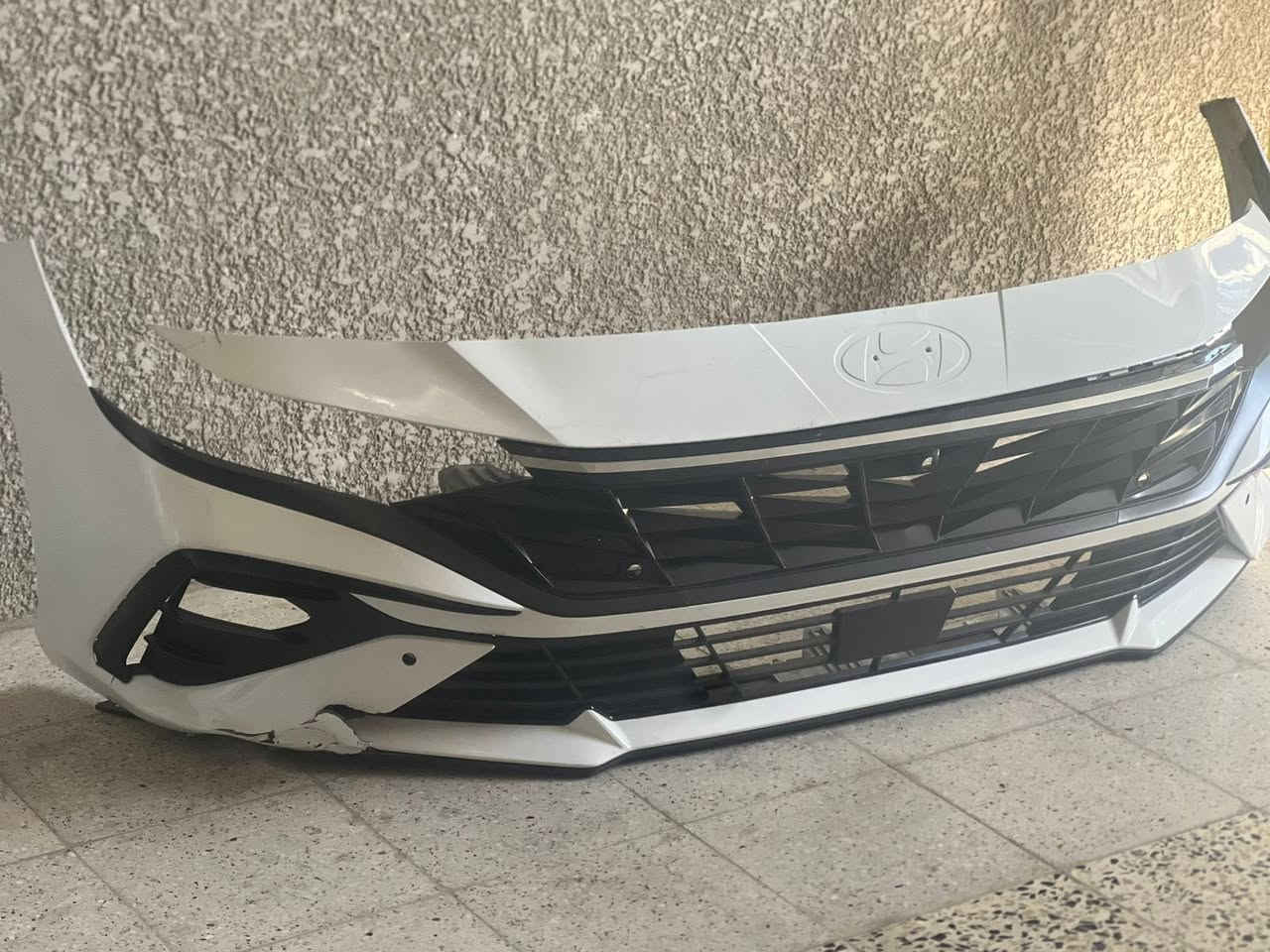 دعامية النترا 2024 لون ابيض بيها كسر بسيط من جهة اليمين اسفل مكان الحساس للبيع
العنوان بغداد حي القاهرة 

***********

السعر 100 الف
