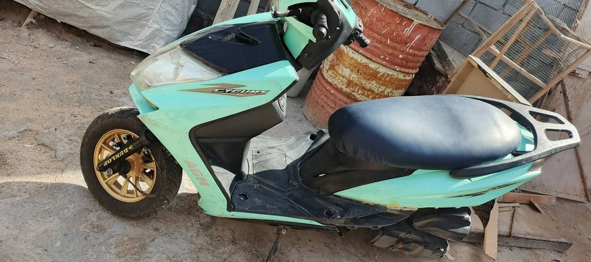 درجه سكنز  صيني للبيع سعر ٣٠٠ وبيه مجال***********
