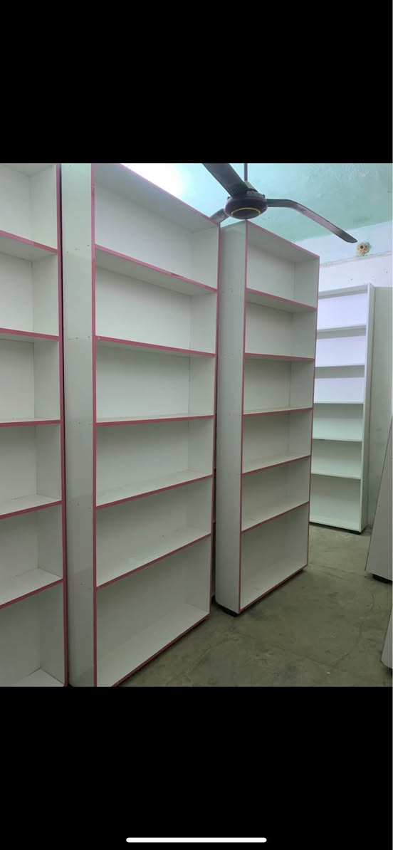 للبيع فاترينات جدد الاتصال *********** وتساب العماره ميسان عمارة, ميسان
