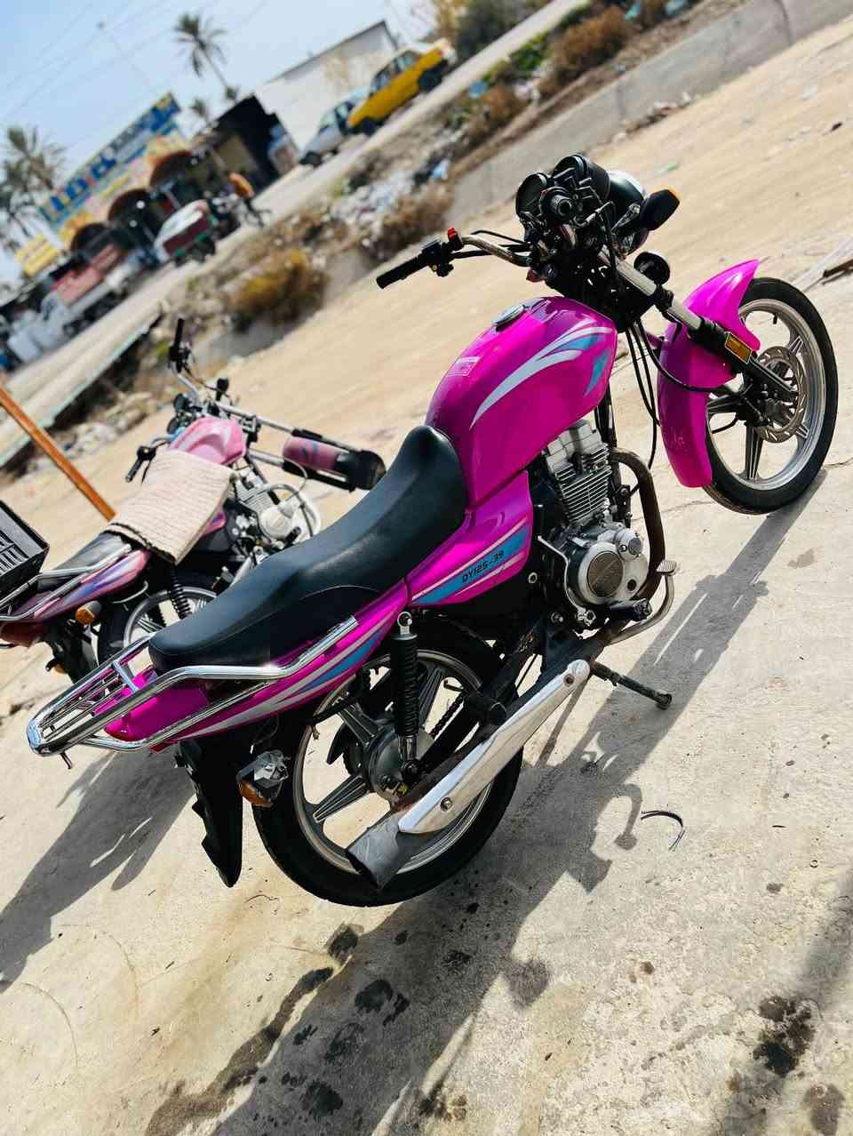 دايون 19للبيع (كلك) مكفوله +محرك مامفتوح
مكان طوريج السياحي (منطقه الدوهيه مقابيل اسواق العوادي) 
السعر550
الرقم: ‭0771 671 5649‬
