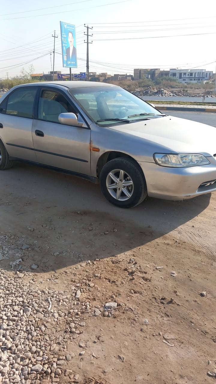 السلام عليكم هوندا موديل 99 ياباني اصل مو تحوير السيارة خير من الله مكينة كير فول الفول اروح بيه لبغداد وارجع كل أسبوع كلشي بيه شغال ع ايدي رقم الجديد بغداد مكان السيارة بالديوانية للبيع السعر 50 وبيه مجال حق الجيه ***********
