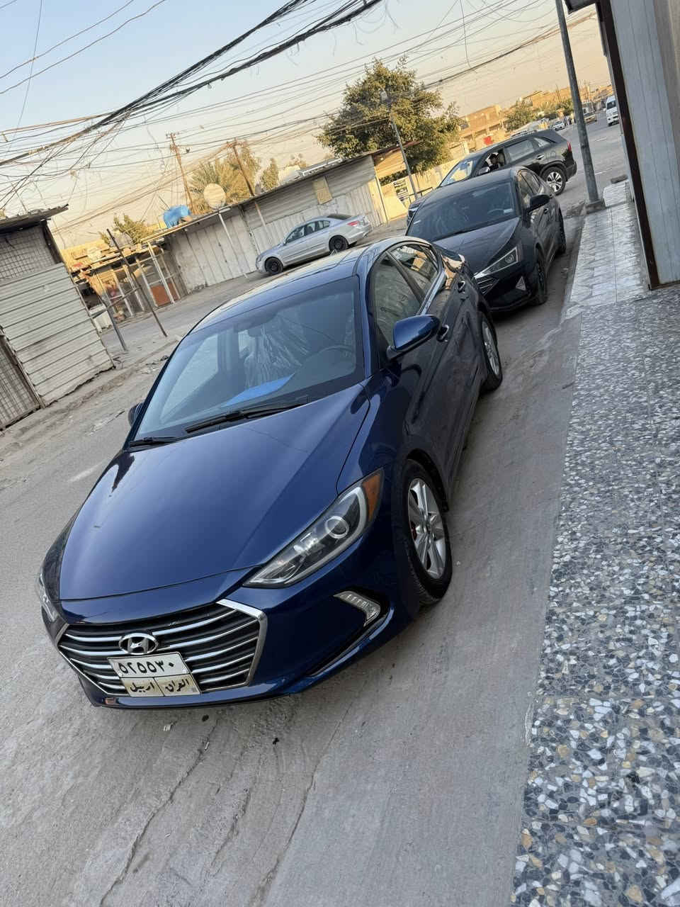 السلام عليكم
النترا ٢٠١٨ اربيل فول مواصفات بصمة تشغيل فتحة سقف رادرات جانبية شاشة كاربلي توقف ذاتي وبعدبيها مواصفات باسم شركة تحويل مباشر  بجم كبس ارباك بس بردة محرك ٢٠٠٠ دوش ماشية ٩٠ الف السعر١١٠$ العنوان زعفرانية ***********
