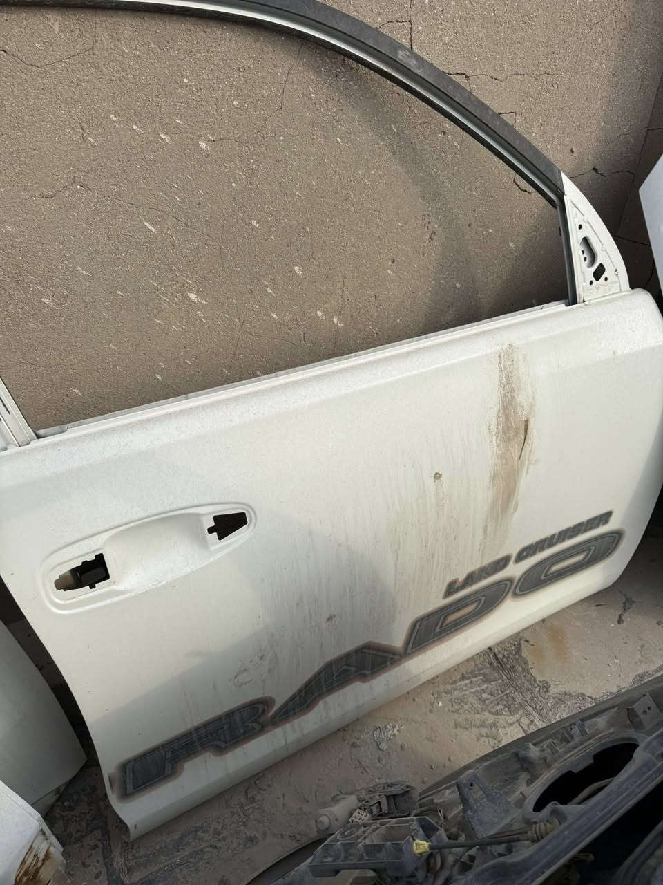 سلام عليكم  بيبان جيب شيروكي سبورتج وبرادو سورنتو  ال بيع  بكاني بغداد شعب ستفسار تصل ***********
