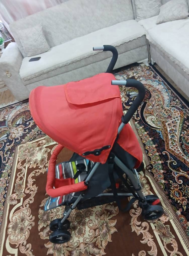عارەبانەی مناڵان ئەوروپیە زۆر تۆکمەیە ، کورسیەکەی تەواوتەختەکرێ بۆخەوتن ، شوێن قاچەکەی بەرز دەبێتەوە ، قایشی بەستنەوەی هەیە ،ژێری پێوەیە بۆشت هەڵگرتن ، بچوک ئەکرێتەوە بۆناوسەیارە ، زۆر تازە و تۆکمە و بێعەیبە 
کەبچوکیش دەکرێتەوە شوێن زۆرکەم دەگرێت 
سعریشی زۆر گونجاوە قفڵی 32 هەزارە بێ معامەلە
سلێمانی ، گەیاندن هەیە*********** السليمانية, العراق
