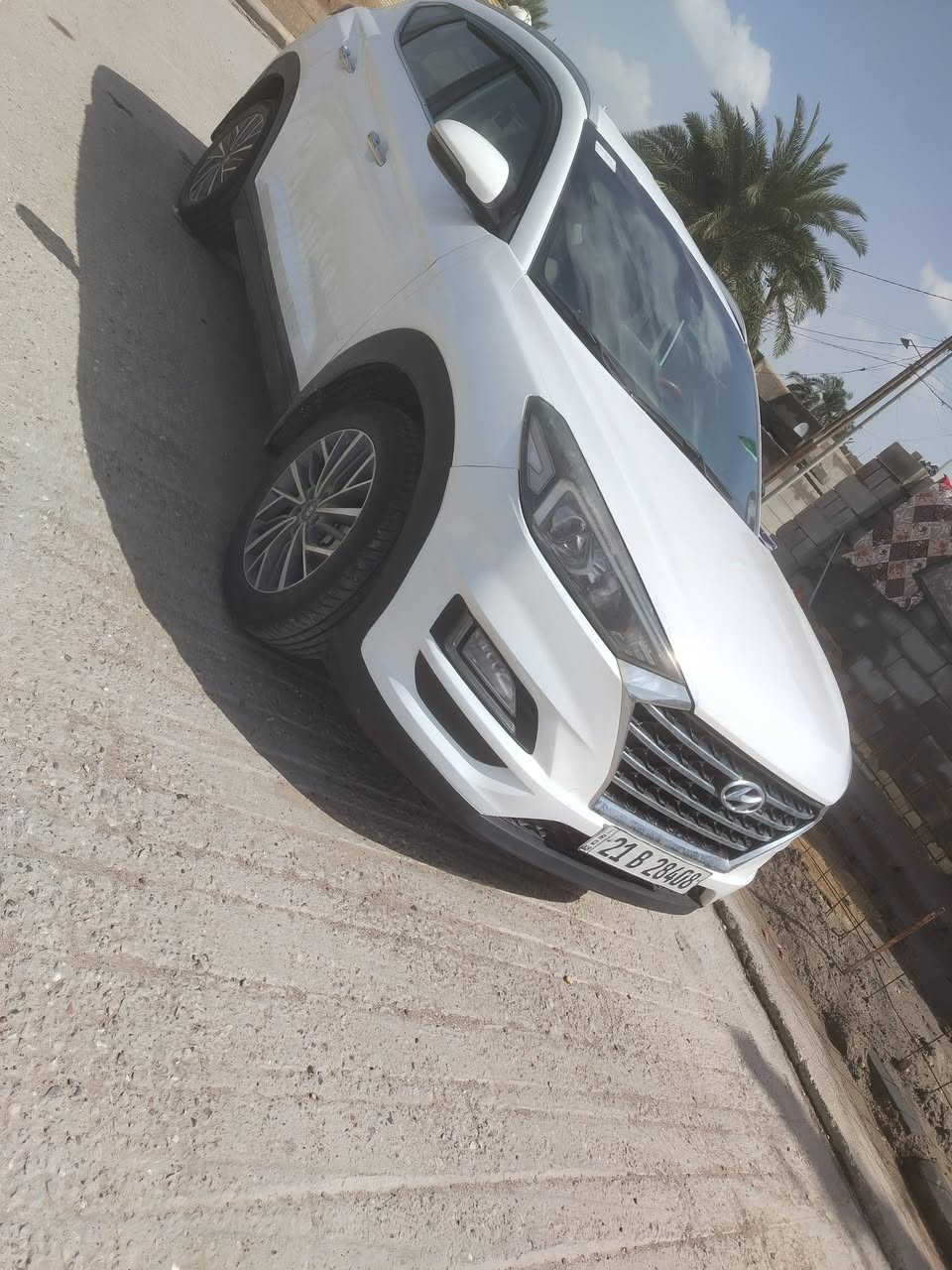 توسان ٢٠ خليجي اصلي السعر ١٣٨ قطعتين صبغ جاملغ خلفي وقبق الجنطه  عنواني صويره *********** وبارد قليل
