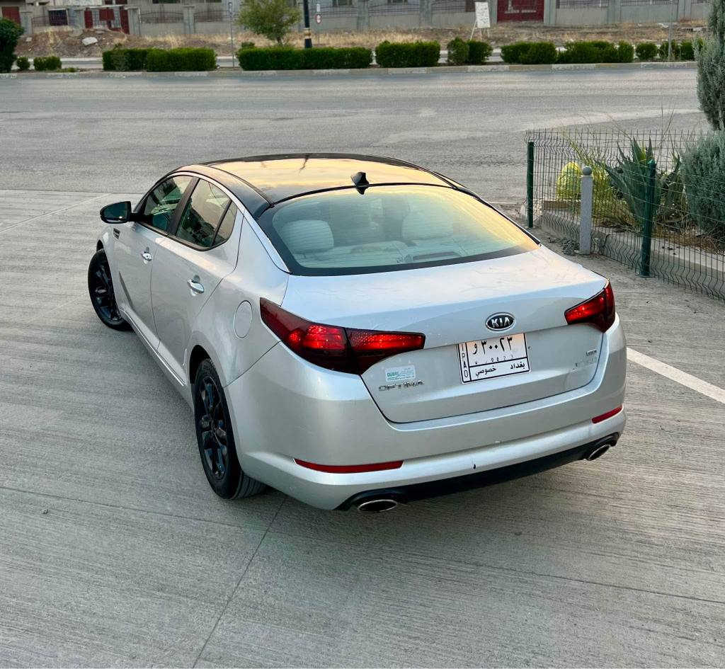 بسم الله الرحمن الرحيم ***********)
KIA Optima 2012 بڕاوەی دوبەی تازە داخڵ
ئۆپتیما ٢٠١٢ بڕاوەی دوبەی تازە داخڵ بووە
سەیارەکە حلوجە بێ رەقەمە ادوات ادوات 
ئیکۆیە بلوتوسە ناوزەردە لایت عەدەسە لایت ڕەشە
ئاوێنە ئیشارەت بلاجکتۆر سوکان تەلەفون و ڤۆلیۆم
تعدیل سورعە گێر تۆماتیک و عادیە ویل سپۆرت
تایە و ویلی لۆکی تازە بۆ بەستراوە سپێری لەگەڵە
گێڕ و مەکینە و کارەبایی بەشەرت برێکی بەستراوە
تەبرید سارد و گەرم بەشەرت دەبڵ AC یە 
دەحم و لێدرانی نییە پشت و پێش کەپسە 
سەیارەکە هیچ مەسرەفێکی تێدا نەماوە کامل جایزە
سعری ٥٠گەڵا و مەجالێکی کەمە شوێن ڕانیە
*********** رانية, السليمانية
