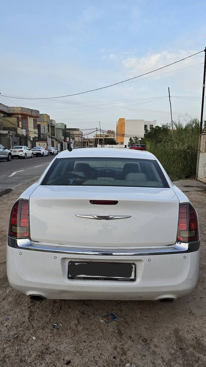 السلام عليكم أوباما 2013 للبيع
سياره نظيفة وجاهزه حداديه جديدة تبريد شغال سعرها 
( 90 ) ورقه السياره ( كلك ) للاستفسار ***********
