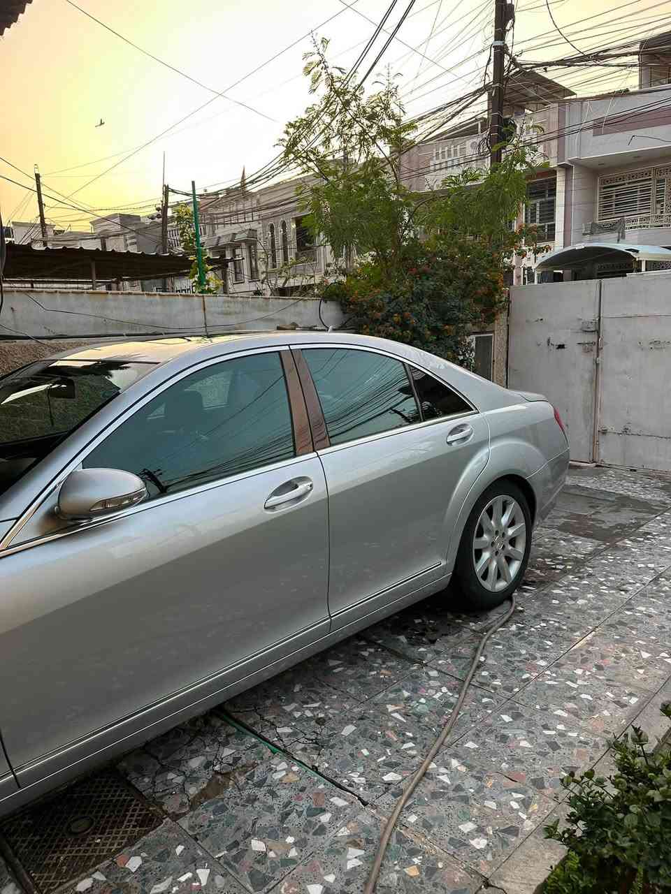 السلام عليكم
مرسيدس w221 2006  رقم سليمانيه الجديد 
السياره وارد يابان s350  بيها اربع قطع كلير من اليابان 🇯🇵 
السياره ماشيه 160 كيلو فقط 
بدون اي نقص السياره ابد  صفر مسج 
صندوق شفط
جوبلسات 
لايت ديناميكي متحرك
مري شفط
كشنات تدفئه 
فتحه 
وبيها هواي مواصفات معروفه مواصفات الآس 
مكان السياره بغداد البلديات 
السعر مناسب جداً 158 ورقه
بيع فقط فقط

***********
