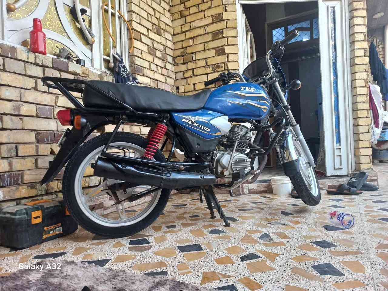 سلام عليكم دراجة البيع تي في اس لسعر ١٠٠٠١٠هذا رقمي ***********
