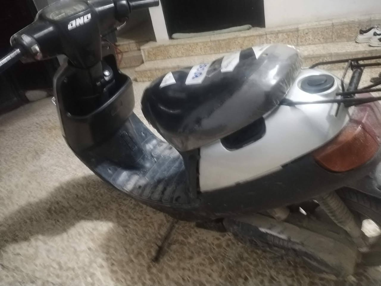 السلام عليكم
دراجه بوتين نضيف مكينه ما مفتوحه شلعه معدل فول كهربائيات شغاله السعر 300 بي مجال قليل 
رقمي للتواصل ***********
